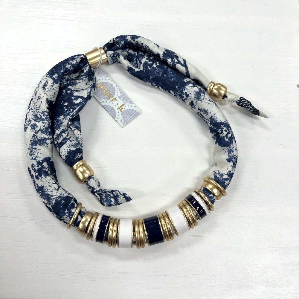 NWT ⚜️🩵💙⚜️ Piper K gorgeous blue tones adjustable scarf necklace - Picture 6 of 14